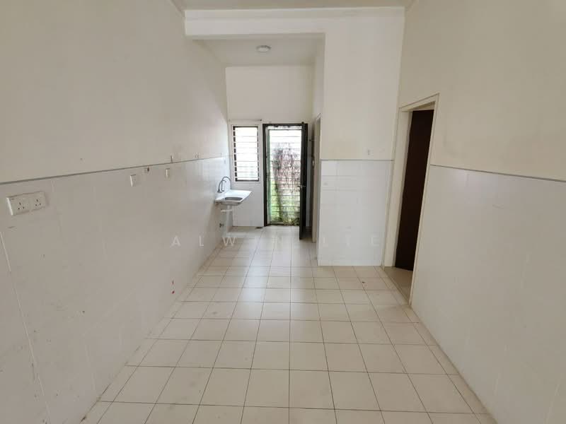 Terraced House for Rent in Bandar Bukit Raja (Klang) - Alwin Lee - Kitchen - PropertyGuru.com.my