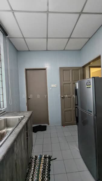 Kondominium untuk Disewa di The Peak Condominium - Abby Tan - Kitchen - PropertyGuru.com.my