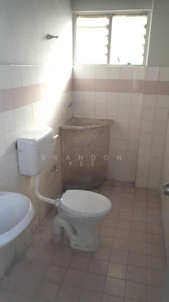 Flat for Rent at Pangsapuri Kenari - Brandon Yee - Bathroom - PropertyGuru.com.my