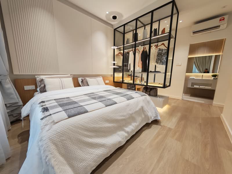 Kondominium untuk Dijual di Tuan Pavilion - Joseph Tan - Bedroom - PropertyGuru.com.my