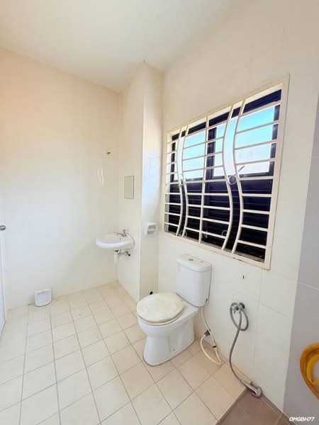 2-storey Terraced House for Sale in Kota Bayuemas (Klang) - KH Chong - Bathroom - PropertyGuru.com.my