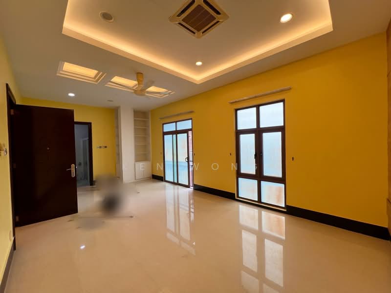 Bungalow for Sale in Mines Resort City (Seri Kembangan) - Ken Wong - Bedroom - PropertyGuru.com.my