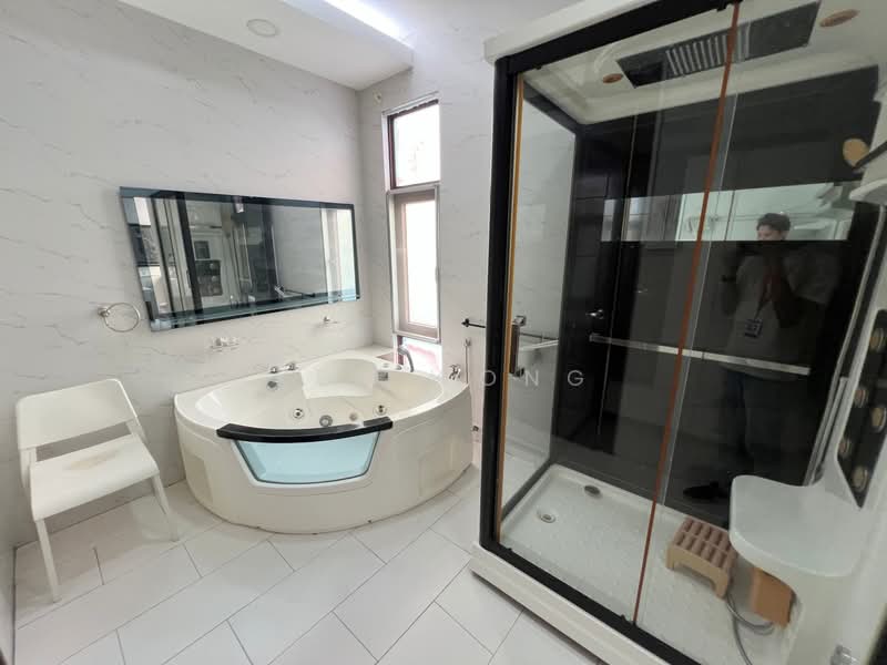 Bungalow for Sale in Mines Resort City (Seri Kembangan) - Ken Wong - Bathroom - PropertyGuru.com.my