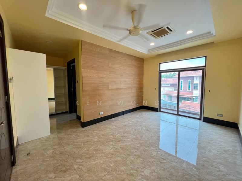 Bungalow for Sale in Mines Resort City (Seri Kembangan) - Ken Wong - Bedroom - PropertyGuru.com.my