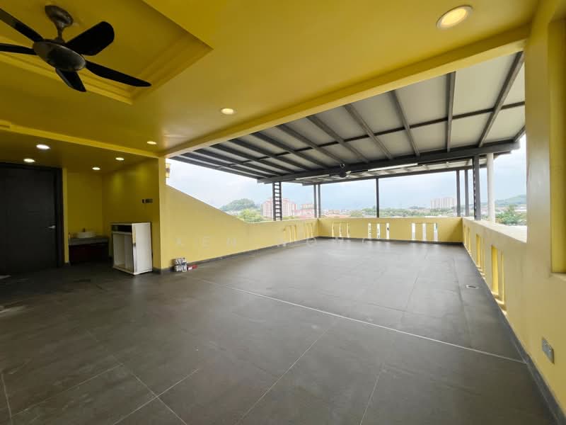Bungalow for Sale in Mines Resort City (Seri Kembangan) - Ken Wong - Rooftop Terrace - PropertyGuru.com.my