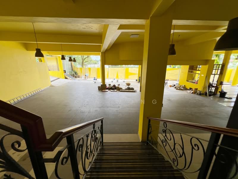 Bungalow for Sale in Mines Resort City (Seri Kembangan) - Ken Wong - Garage - PropertyGuru.com.my
