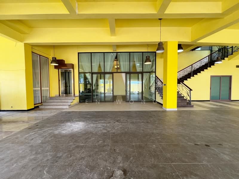 Bungalow for Sale in Mines Resort City (Seri Kembangan) - Ken Wong - Garage - PropertyGuru.com.my