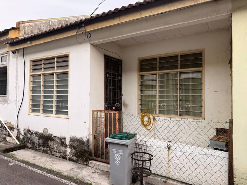 Rumah Teres 1 Tingkat untuk Dijual di Bandar Indahpura (Kulai) - Fu Heng Chong - Exterior - PropertyGuru.com.my
