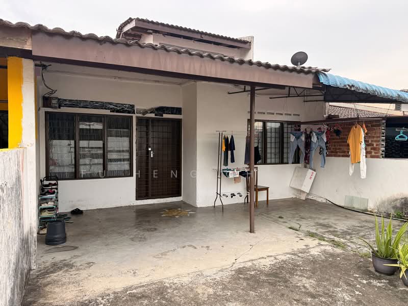 1-storey Terraced House for Sale in Kulai (Johor) - Fu Heng Chong - Exterior - PropertyGuru.com.my