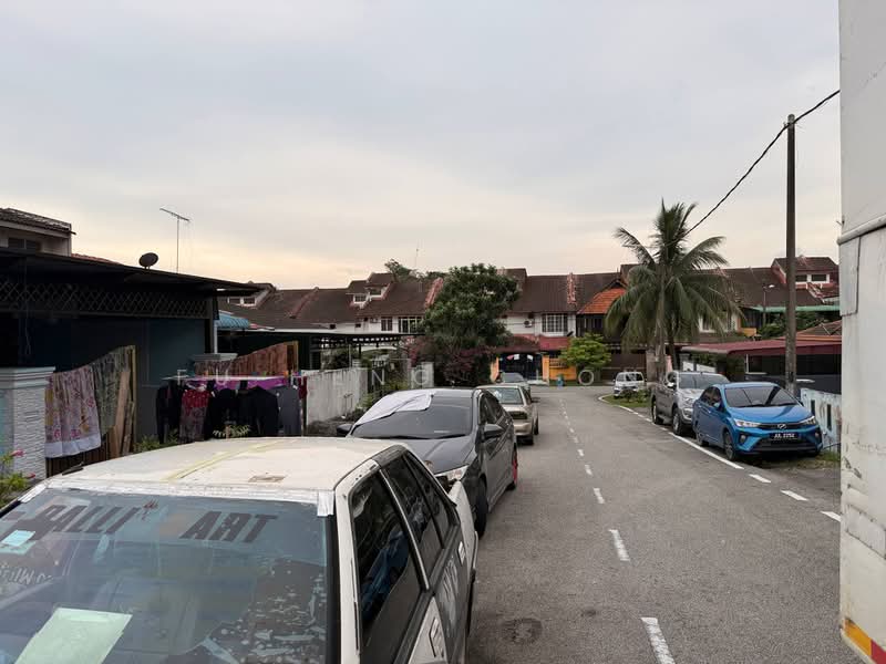 1-storey Terraced House for Sale in Kulai (Johor) - Fu Heng Chong - Exterior - PropertyGuru.com.my