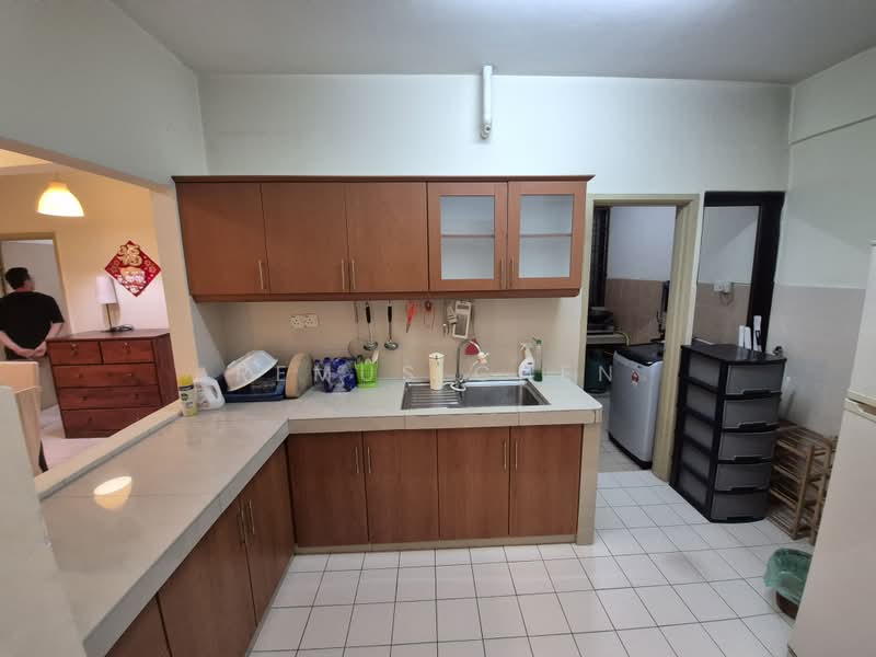 Condominium for Rent at Sri Putramas - Remus Chen - Kitchen - PropertyGuru.com.my