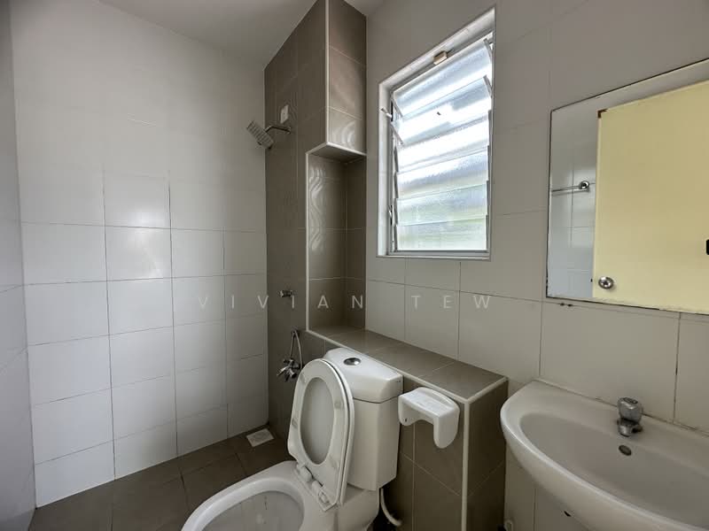 Rumah Berkembar untuk Dijual di Setia Impian (Setia Alam) - Vivian Tew - Bathroom - PropertyGuru.com.my