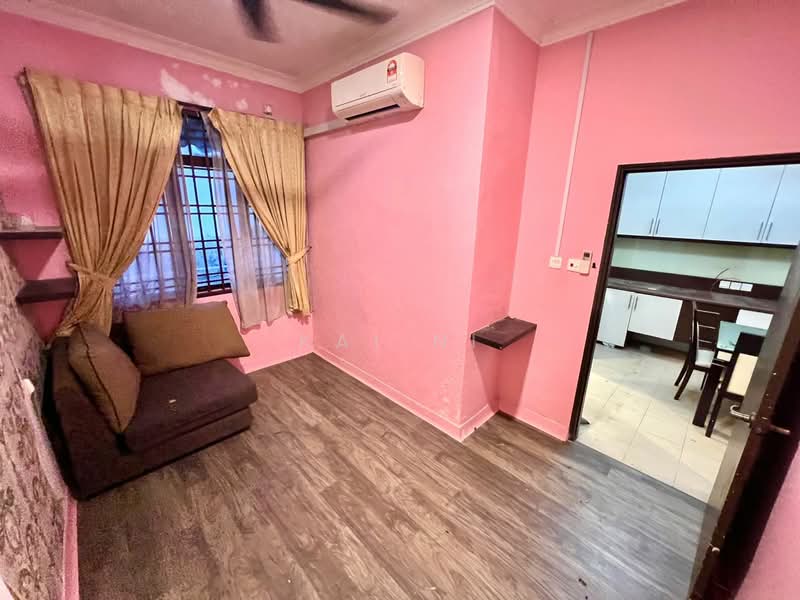 Rumah Teres 1 Tingkat untuk Dijual di Permas Jaya (Johor Bahru) - Kai Ni - Living Room - PropertyGuru.com.my