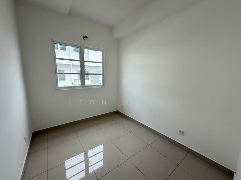 Rumah Teres 2 Tingkat untuk Dijual di Bandar Country Homes (Rawang) - Leon Wong - PropertyGuru.com.my