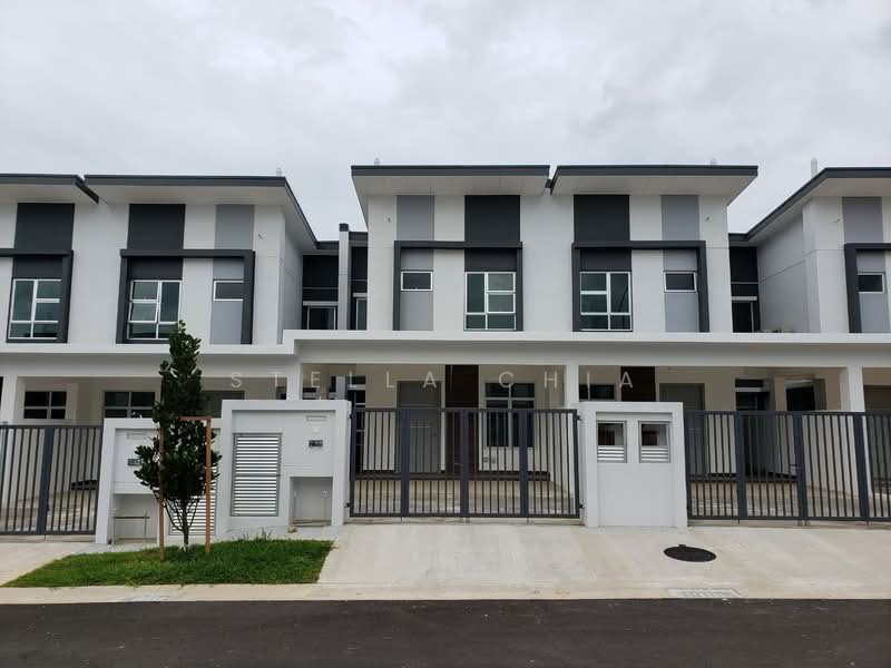 2-storey Terraced House for Sale in Permas Jaya (Johor) - Stella Chia - Exterior - PropertyGuru.com.my