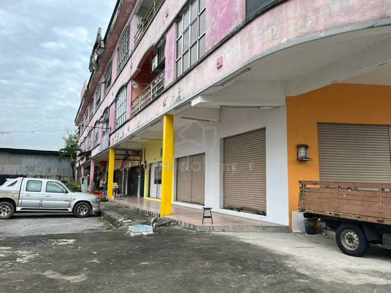 Shop / Office for Sale in Kampung Batu Belah (Klang) - John Tee - Exterior - PropertyGuru.com.my