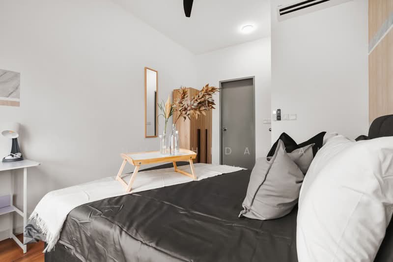 Service Residence for Rent at M Vertica - Sri Nur Hidayyah - Master Bedroom RM1100 - PropertyGuru.com.my