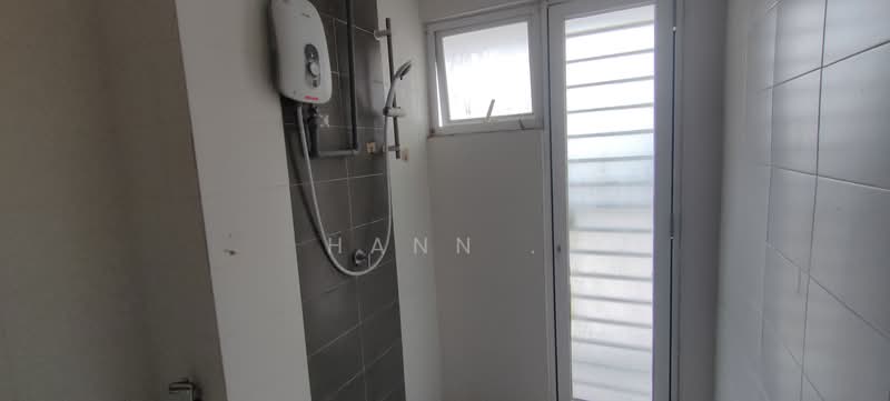 Kondominium untuk Disewa di Casa Tropika - Hann . - Bathroom - PropertyGuru.com.my