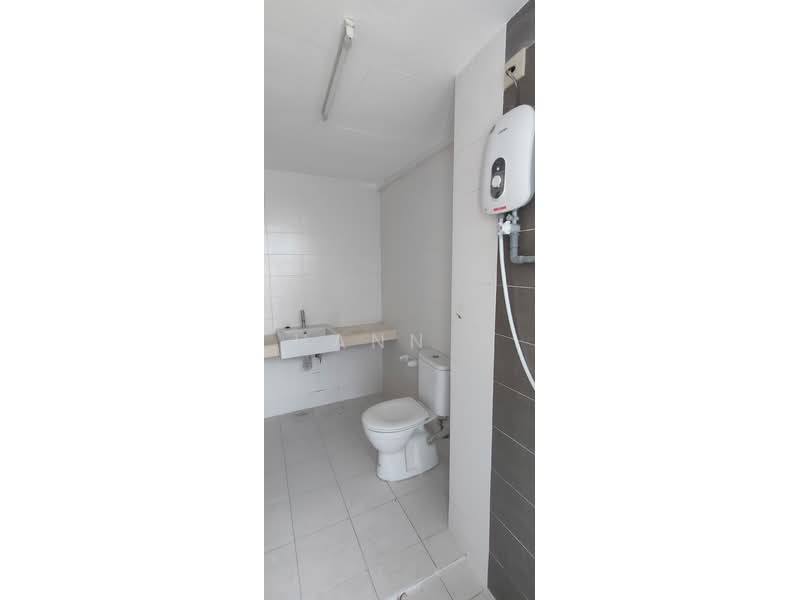 Kondominium untuk Disewa di Casa Tropika - Hann . - Bathroom - PropertyGuru.com.my