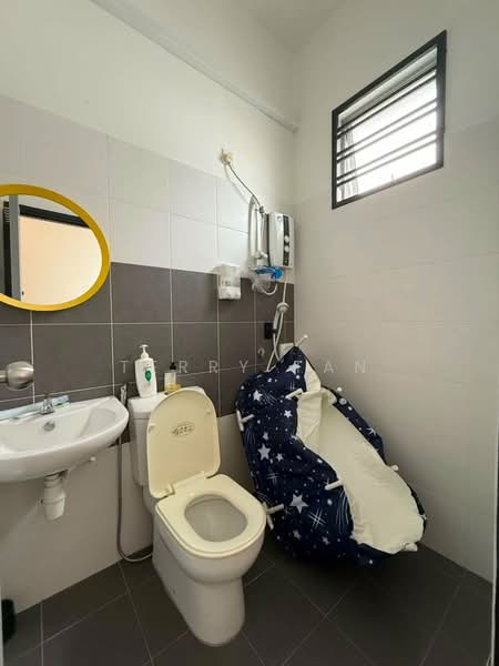 Rumah Teres 2 Tingkat untuk Dijual di Ulu Tiram (Johor) - Terry Tan - Bathroom - PropertyGuru.com.my
