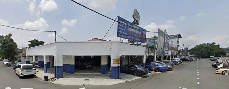 Shop for Rent in Taman Equine (Seri Kembangan) - Fish Chong - Exterior - PropertyGuru.com.my
