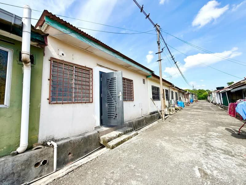Rumah Teres 1 Tingkat untuk Dijual di Taman Nilai Perdana (Nilai) - Zarema Kulbuzheva - Exterior - PropertyGuru.com.my