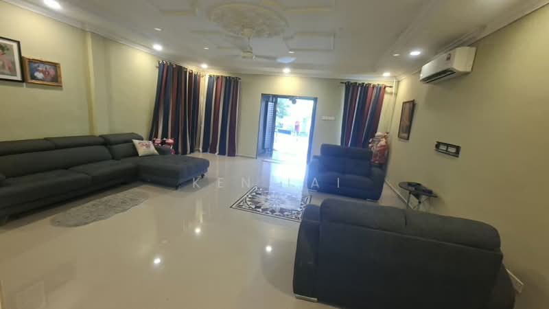 Bungalow for Sale in Bandar Rinching Seksyen 1 (Semenyih) - Ken Lai - Living Room - PropertyGuru.com.my