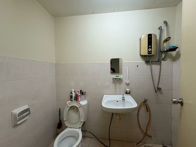 Apartment for Sale at Vista Mutiara - BC TAN - Bathroom - PropertyGuru.com.my