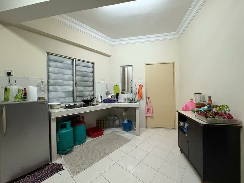 Apartment for Sale at Vista Mutiara - BC TAN - Kitchen - PropertyGuru.com.my
