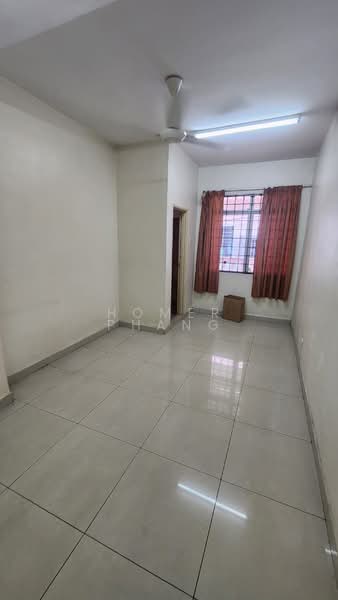 2.5-storey Terraced House for Sale in Taman Bukit Serdang (Seri Kembangan) - Homer Phang - Interior - PropertyGuru.com.my