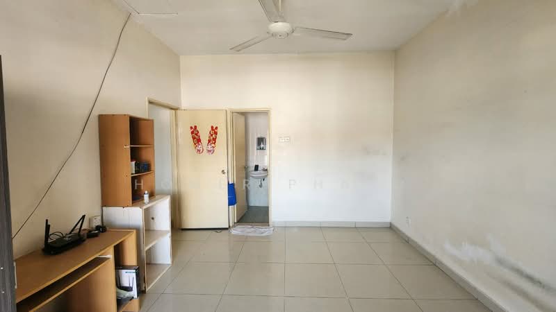 2.5-storey Terraced House for Sale in Taman Bukit Serdang (Seri Kembangan) - Homer Phang - Interior - PropertyGuru.com.my