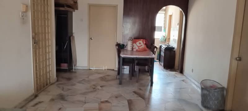 Pangsapuri untuk Dijual di Subang Perdana Goodyear Court 1 - JH Tee - Dining Room - PropertyGuru.com.my