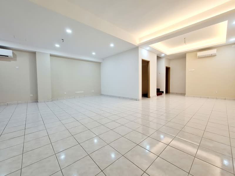 Rumah Teres untuk Dijual di Bandar Puteri Puchong (Puchong) - SUNNY YONG - Living Room - PropertyGuru.com.my