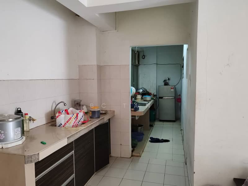 Apartment for Sale at Vista Mutiara - BC TAN - Kitchen - PropertyGuru.com.my