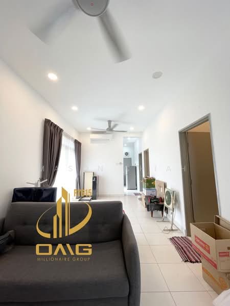 2-storey Terraced House for Sale in Bandar Putera 2 (Klang) - Mason Chiah - Living Room - PropertyGuru.com.my