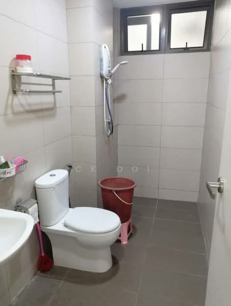 Kondominium untuk Disewa di Skycube - CK Ooi - Bathroom - PropertyGuru.com.my