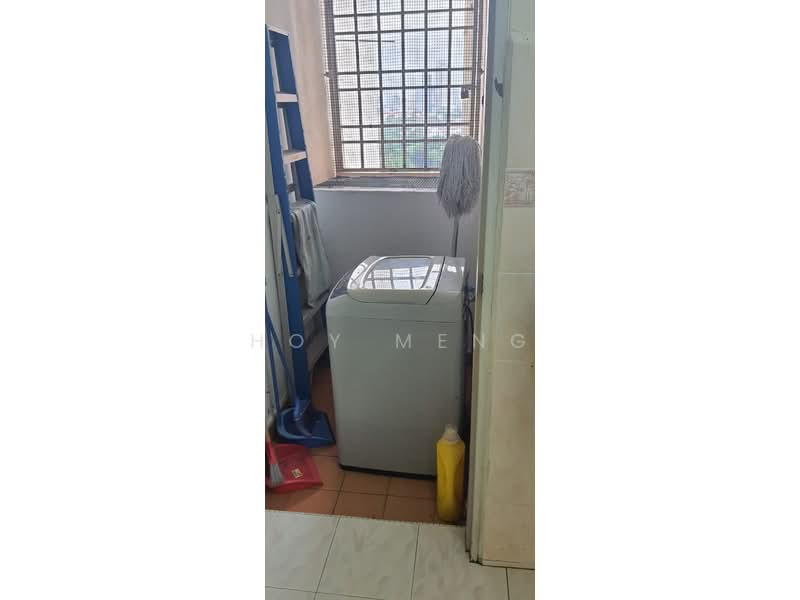 Pangsapuri untuk Dijual di Taman Kristal - Hoy Meng - Balcony - PropertyGuru.com.my