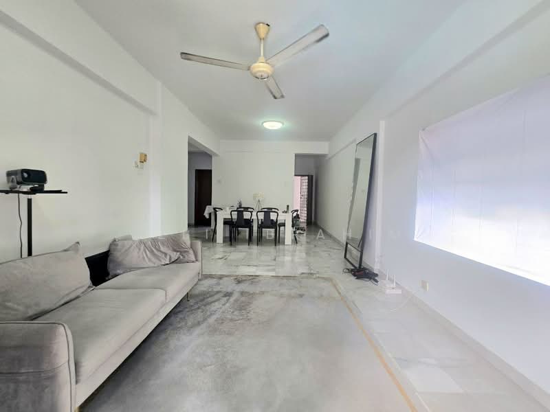 Kondominium untuk Dijual di Pandan Puteri - Azli Ibrahim - Living Room - PropertyGuru.com.my