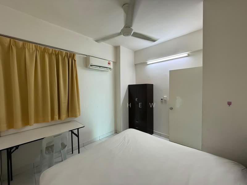 Kondominium untuk Disewa di Elit Heights @ Bayan City - Ben Hew - Bedroom - PropertyGuru.com.my