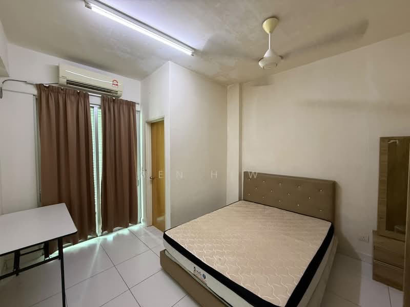 Kondominium untuk Disewa di Elit Heights @ Bayan City - Ben Hew - Bedroom - PropertyGuru.com.my