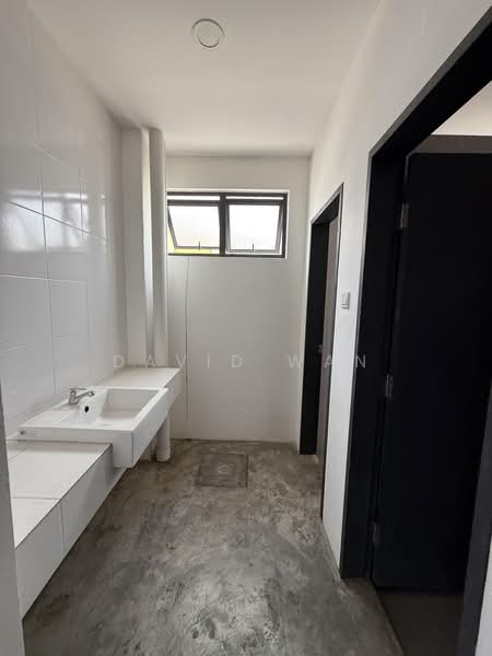 Kilang untuk Disewa di Seri Kembangan (Selangor) - David Wan - Bathroom - PropertyGuru.com.my