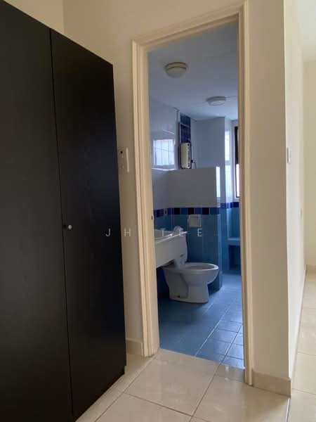 Kondominium untuk Dijual di Casa Indah 1 - JH Tee - Bathroom - PropertyGuru.com.my