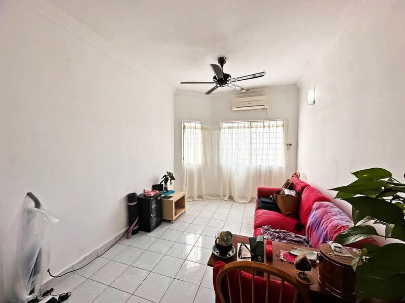 Condominium for Sale at Oakleaf Park - Azli Ibrahim - Living Room - PropertyGuru.com.my