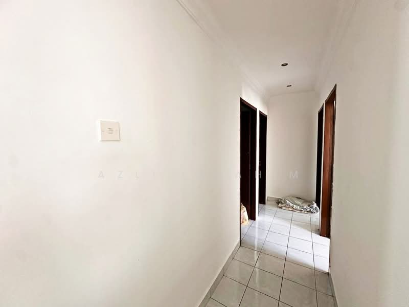 Condominium for Sale at Oakleaf Park - Azli Ibrahim - Corridor - PropertyGuru.com.my