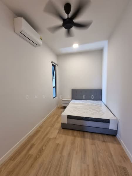 Service Residence for Sale at Atwater : Service Residences - Carmen Koh - Bedroom - PropertyGuru.com.my