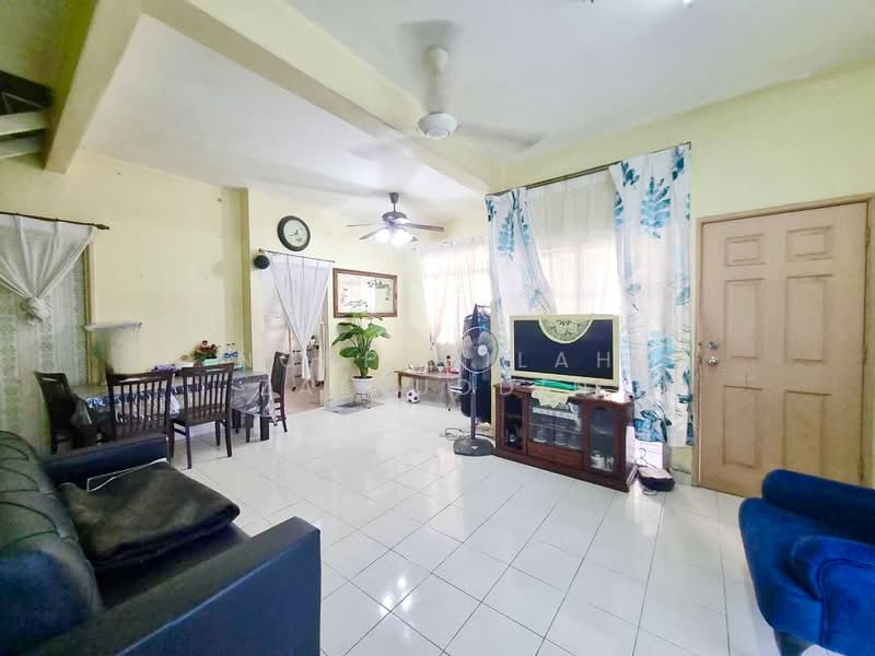 Rumah Kluster untuk Dijual di Puncak Alam (Selangor) - NORFADILAH ZAINUDDIN - Living Room - PropertyGuru.com.my