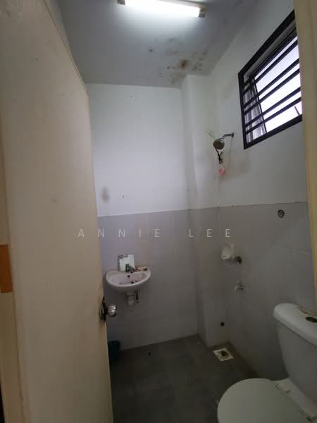 2-storey Terraced House for Rent in Taman Seri Orkid (Skudai) - Annie Lee - Bathroom - PropertyGuru.com.my