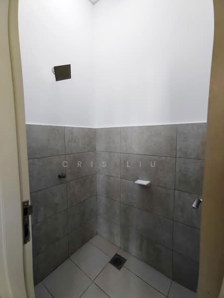 Office for Rent in Petaling Jaya (Selangor) - Cris Liu - Bathroom - PropertyGuru.com.my