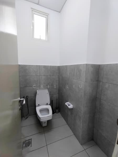 Office for Rent in Petaling Jaya (Selangor) - Cris Liu - Bathroom - PropertyGuru.com.my