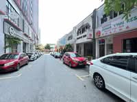 For Rent - Bandar Menjalara